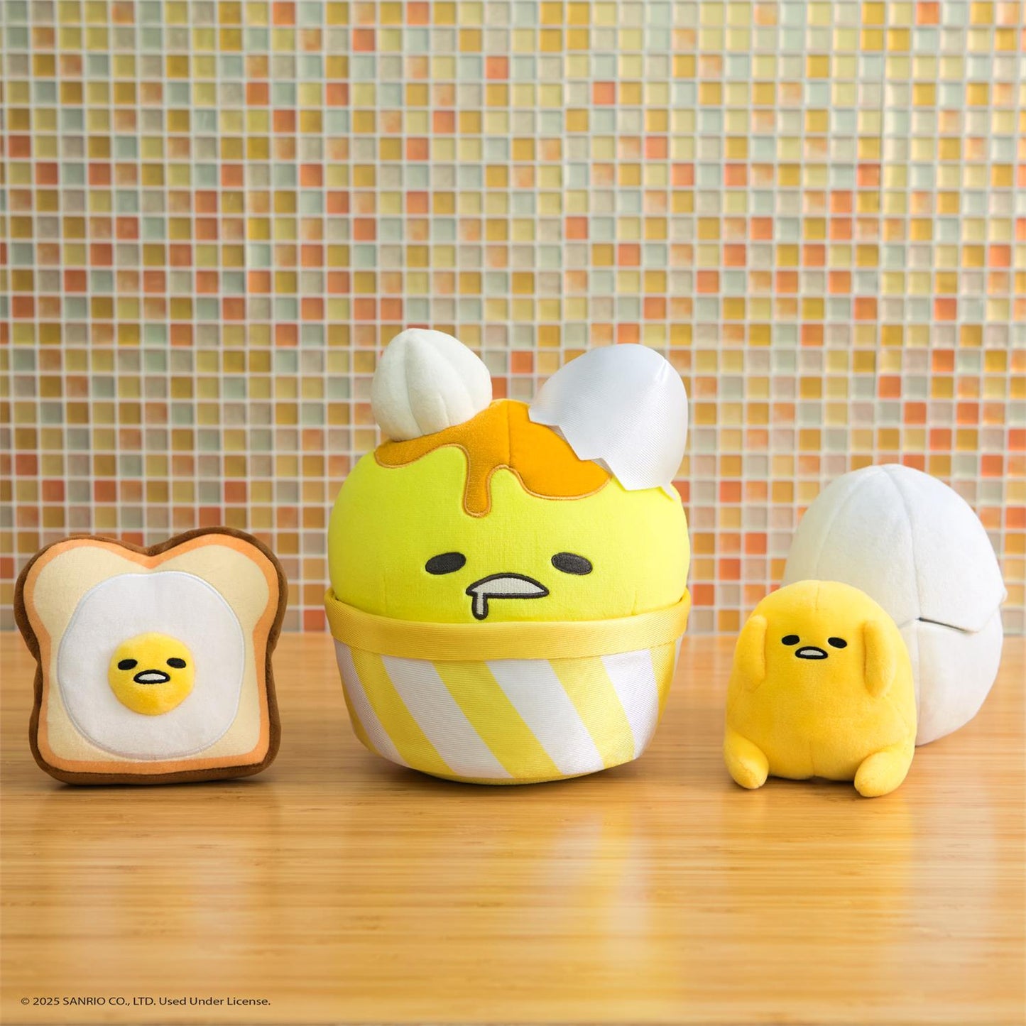 Plush Sanrio Gudetama Eggshell 5"