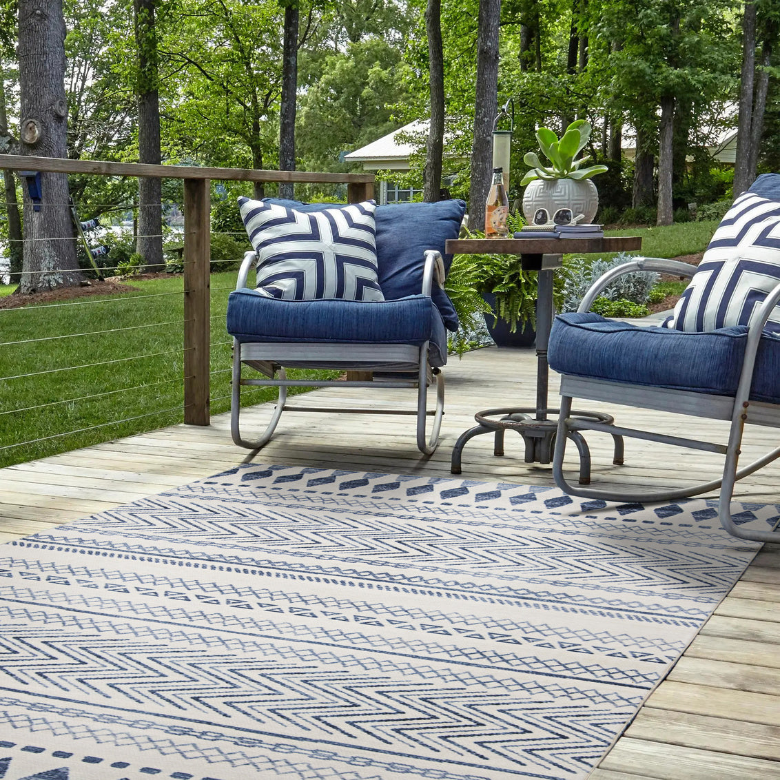 Outdoor Washable Marco Ivory and Blue Rug 5ft x 7ft