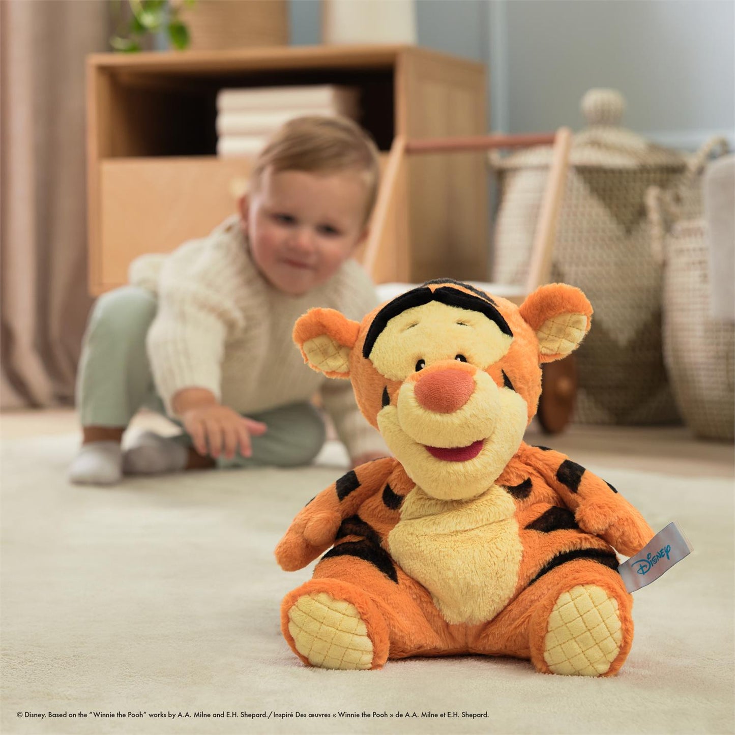 Plush Disney Oh So Snuggly Tigger
