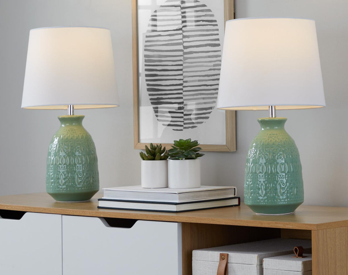 Claudia 20" Contemporary Ceramic Accent Lamp in Eggshell
