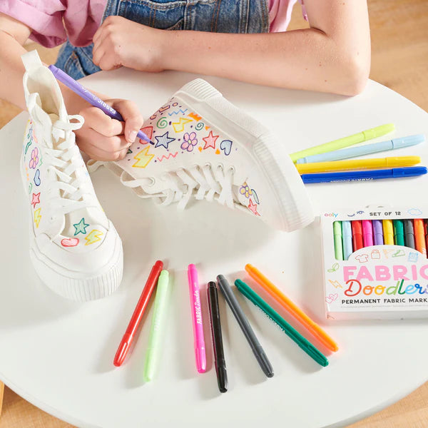 Markers Fabric Doodlers Set of 12 Colors