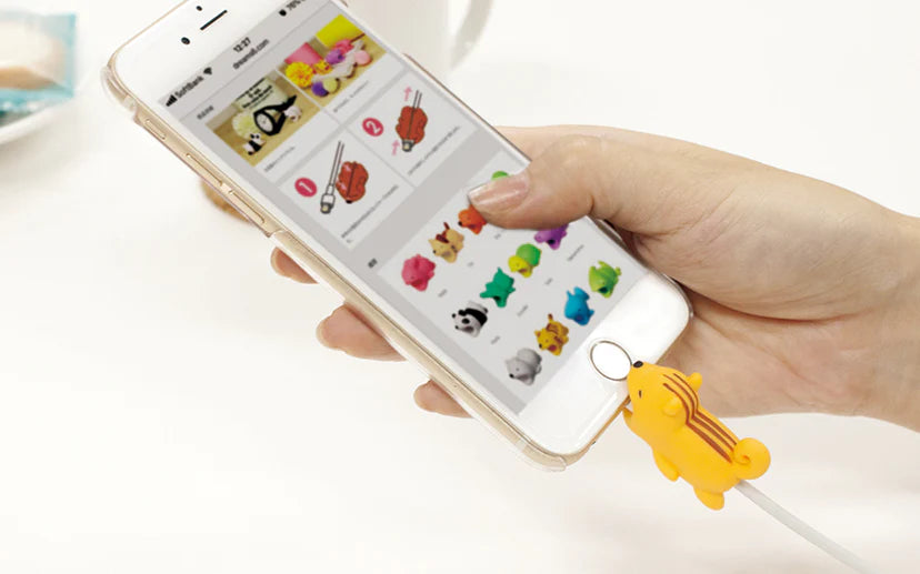 Cable Bite iPhone Japanese Style Lucky Cat