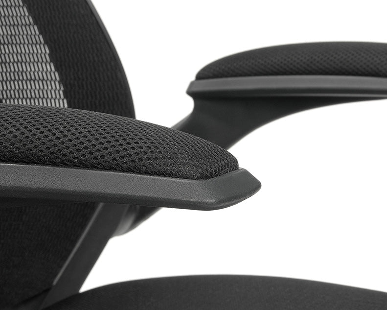 Gruga Managers Chair Mesh Black Finish