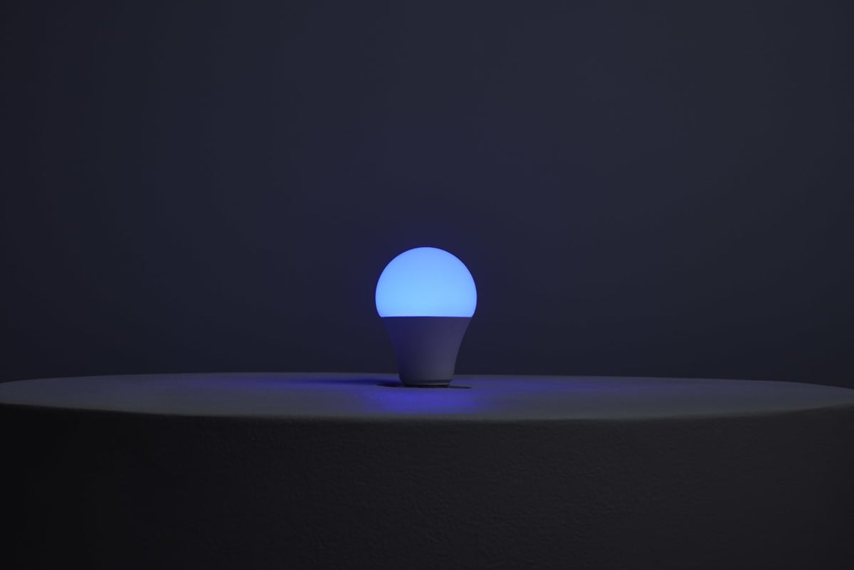 LED Light Bulb; 10 Watt; A19; 2700K-5000K RGB/Tunable White; Starfish; White; Medium Base; 120 Volt