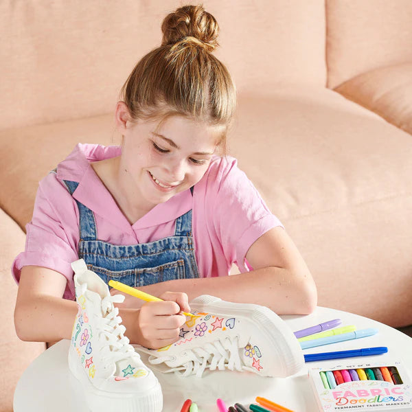 Markers Fabric Doodlers Set of 12 Colors