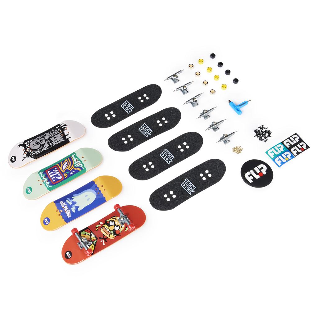 Tech Deck Ultra Deluxe Fingerboard 4-Pack Series I (Styles May Vary)