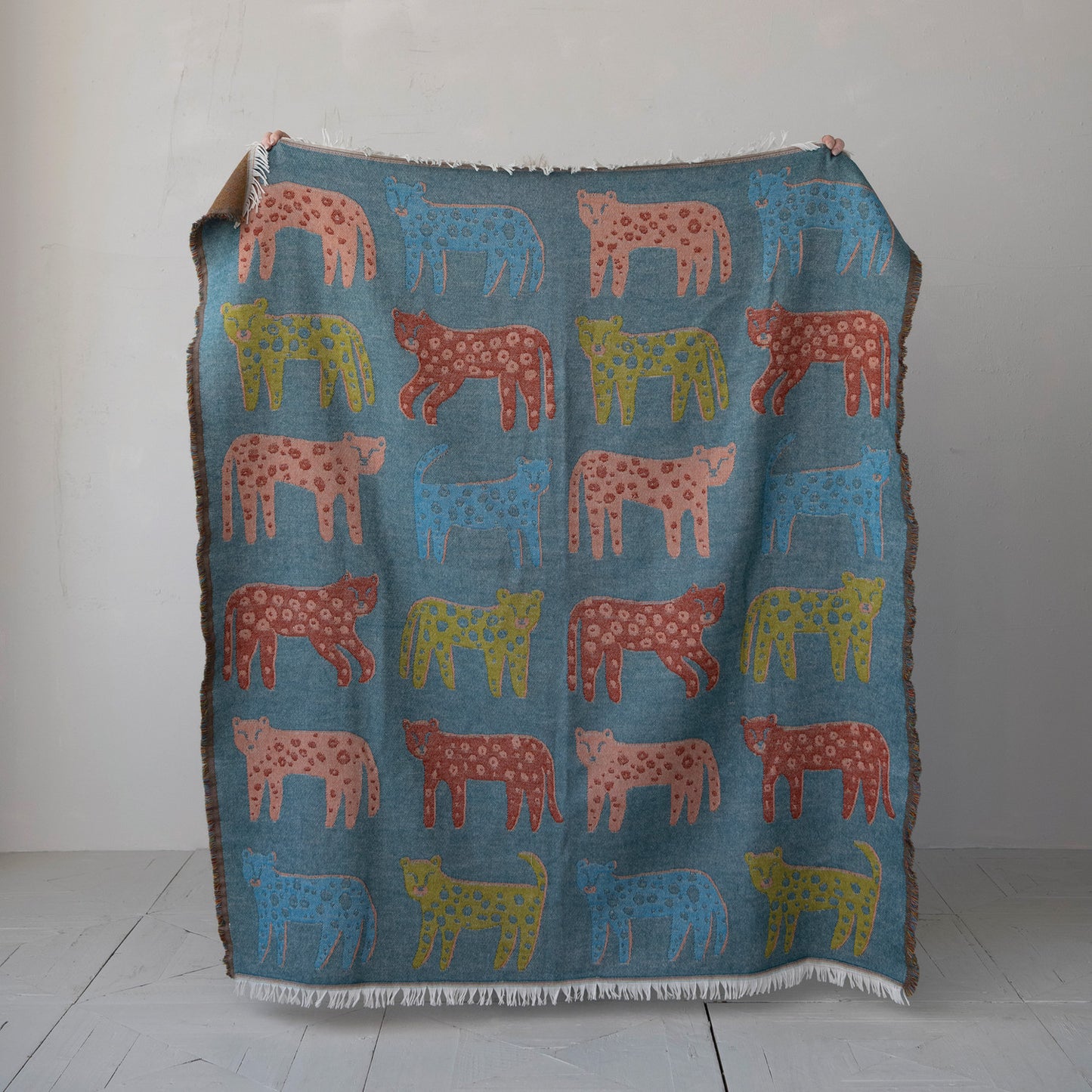 Throw Blanket Woven Jacquard Leopard Pattern