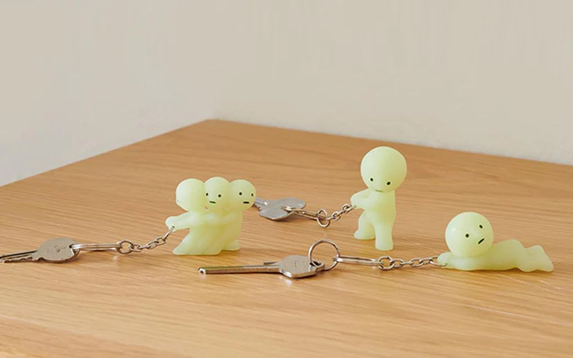 Smiski Key Chain Grabbing
