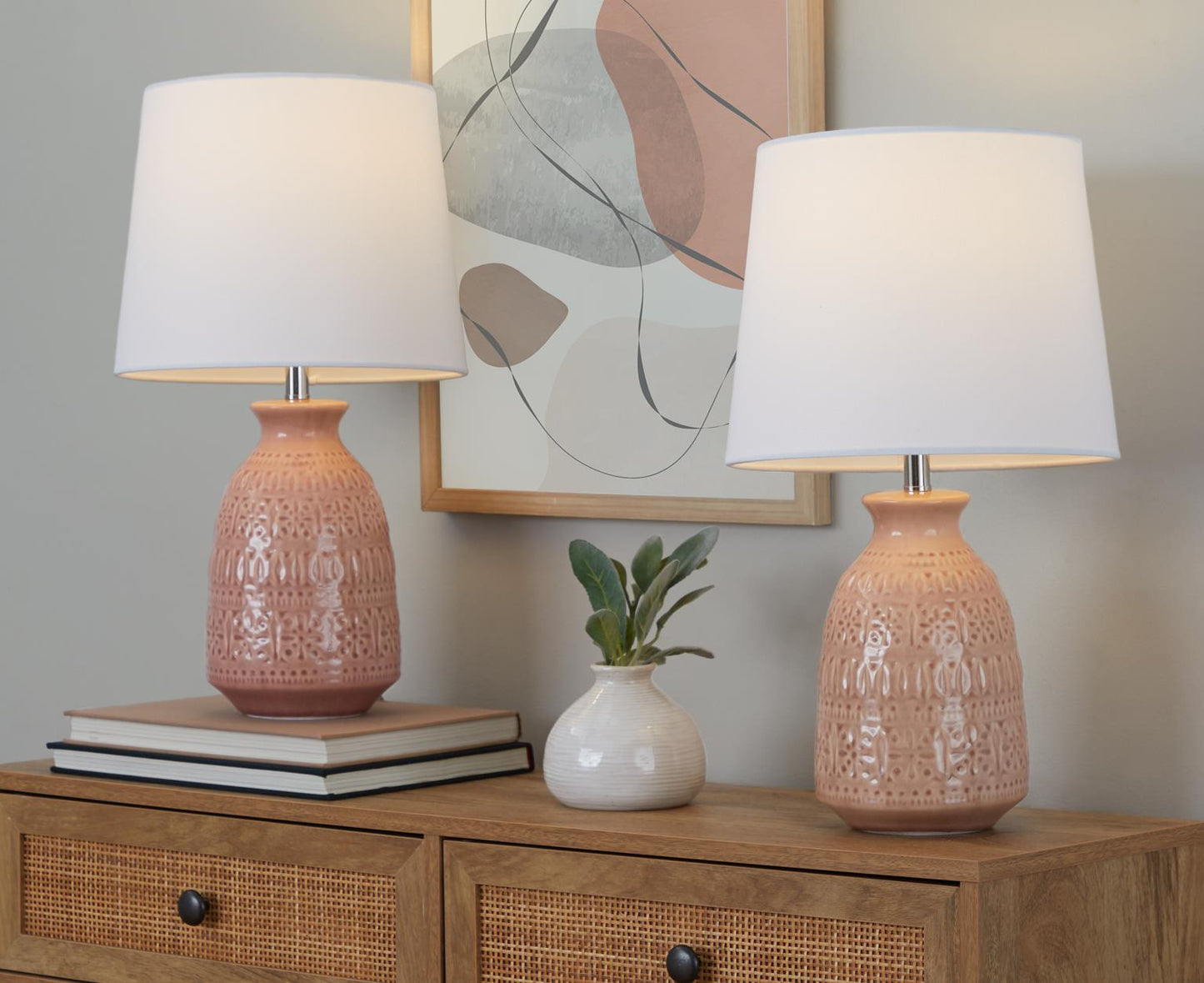 Claudia 20" Contemporary Ceramic Accent Lamp in Rose