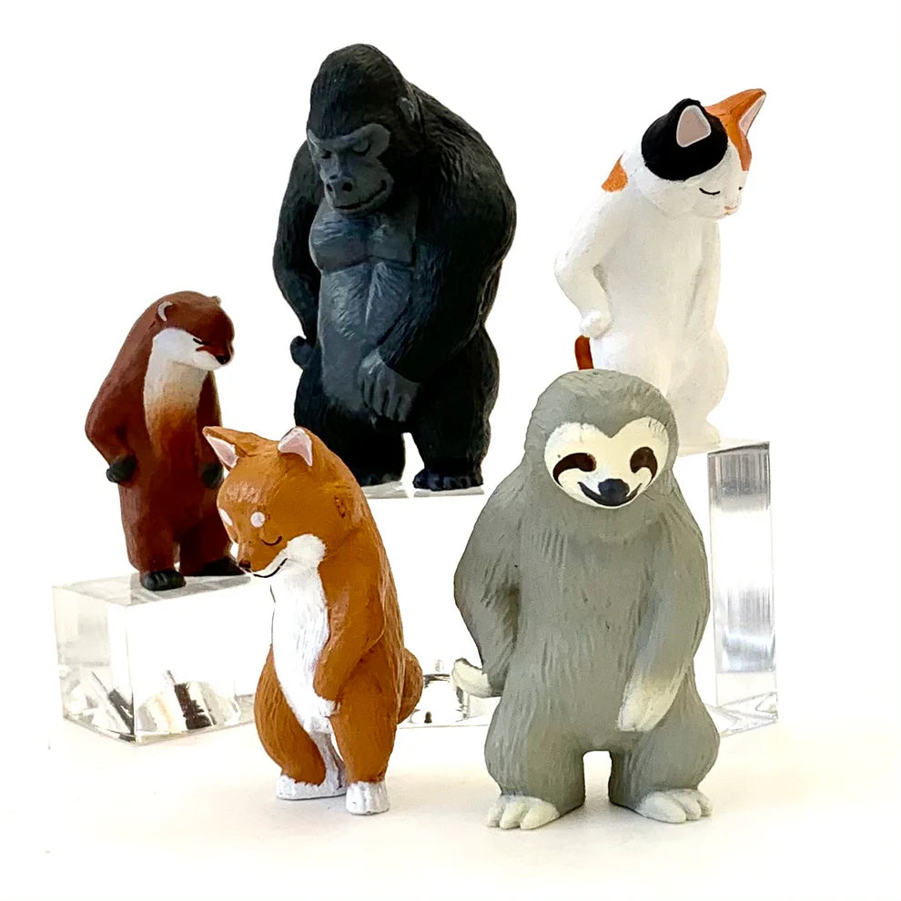 Gashapon Capsule Teen & Up Peeing Animal Figurine (Sold As An Individual Capsule)